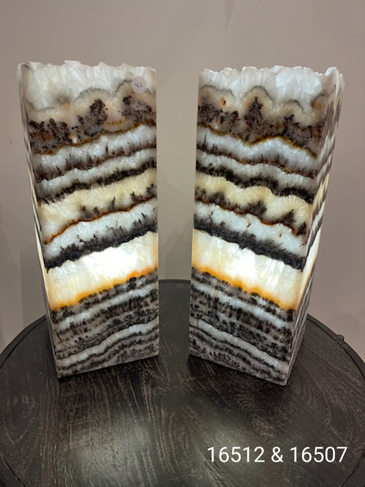 16" X 6" X 6" Onyx Lamp