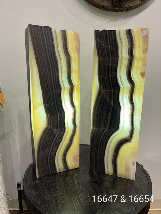 23" x 8" x 4" Onyx Lamp